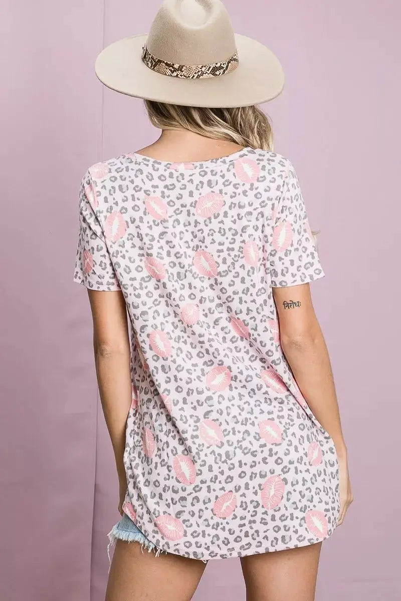 BiBi Leopard Lips Print Top V Neck Top by Trendsi