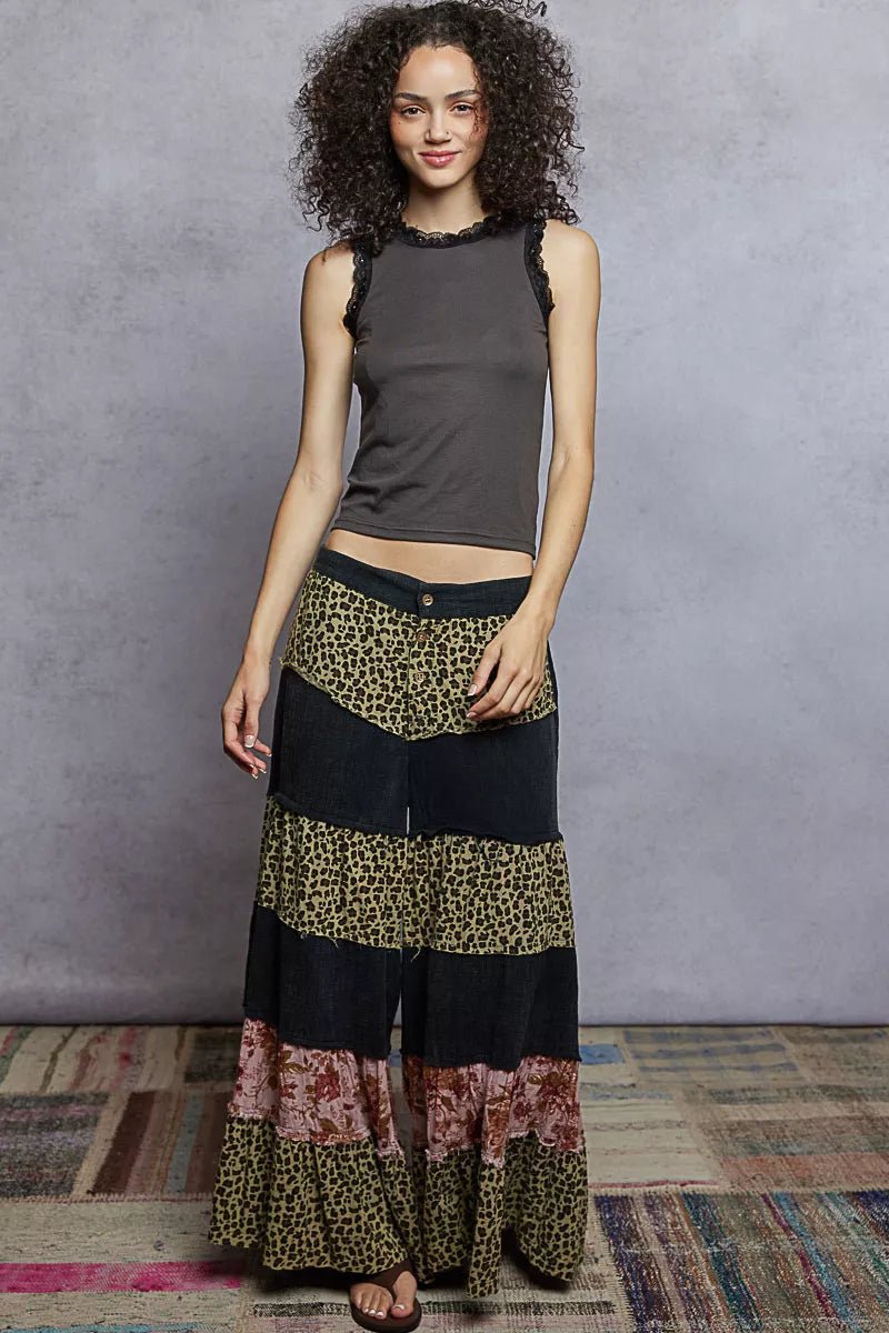 POL Round Neck Cropped Tank with Lace Trim - Bitsy Gypsy Boutique