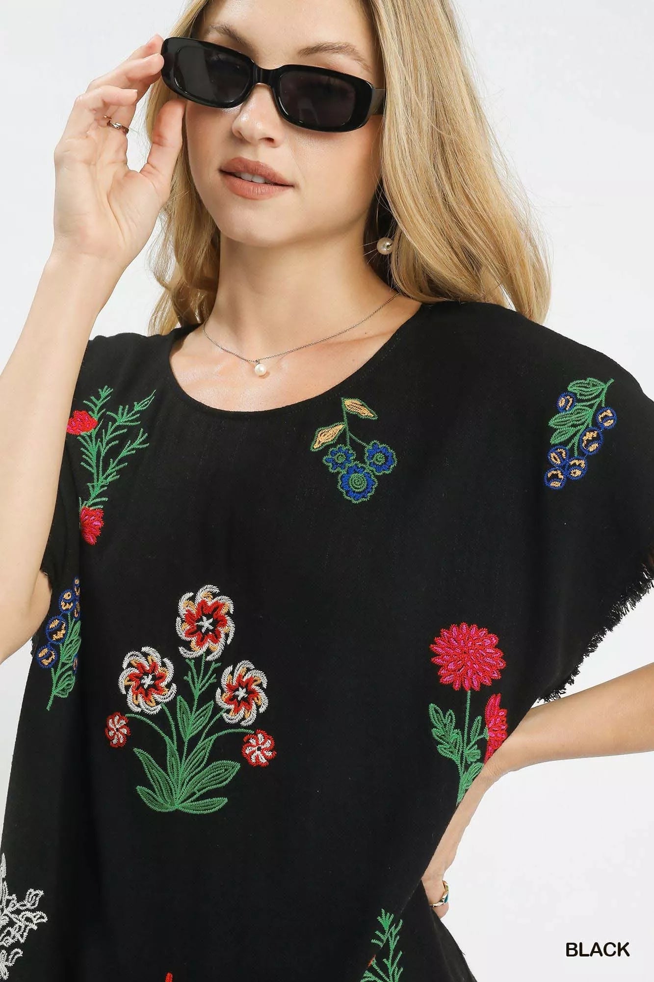 Umgee Linen Blend Embroidered Frayed Hem Top - Bitsy Gypsy Boutique