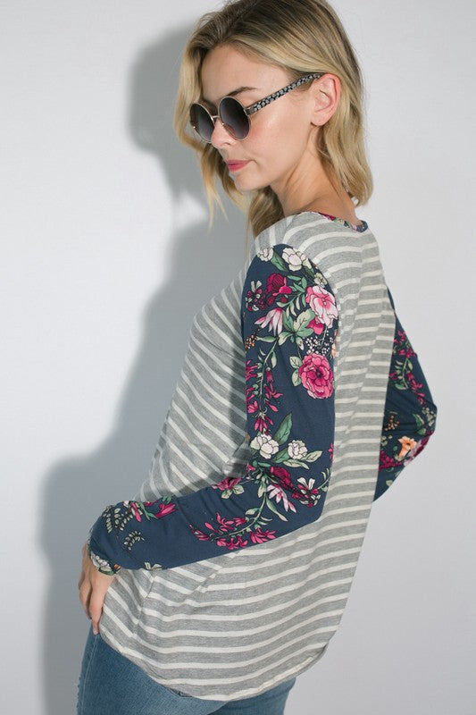 STRIPE FLORAL MIXED KEY HOLE ROUND NECK TUNIC TOP