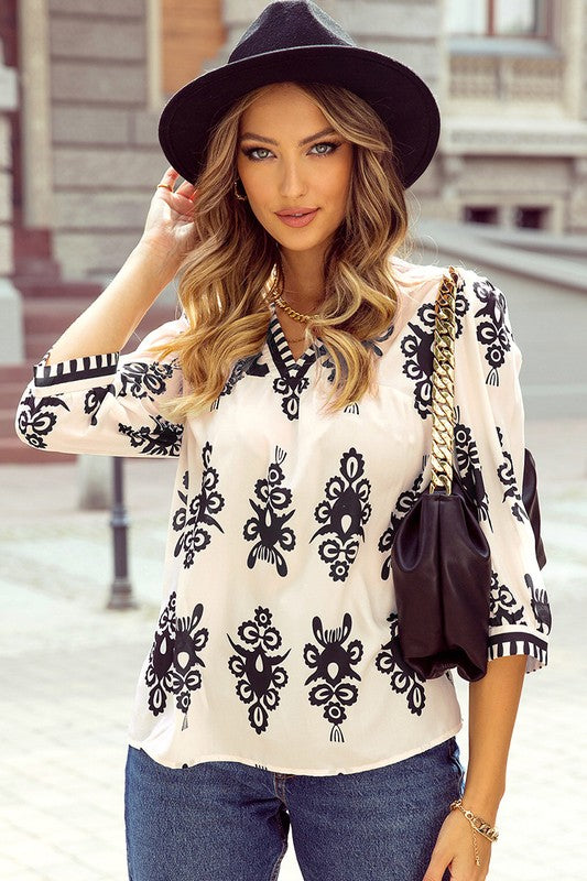 Women Geometric Printed 3/4 Sleeve V Neck Blouse