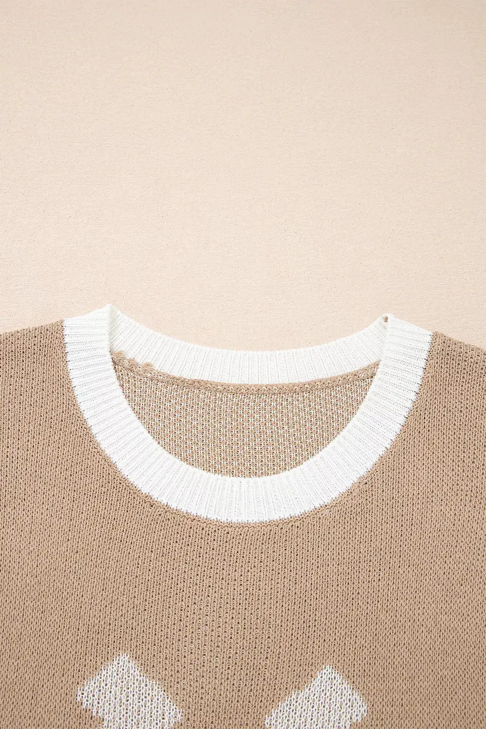 Horse Shoe Pattern Contrast Trim Short Sleeve Sweater by Trendsi