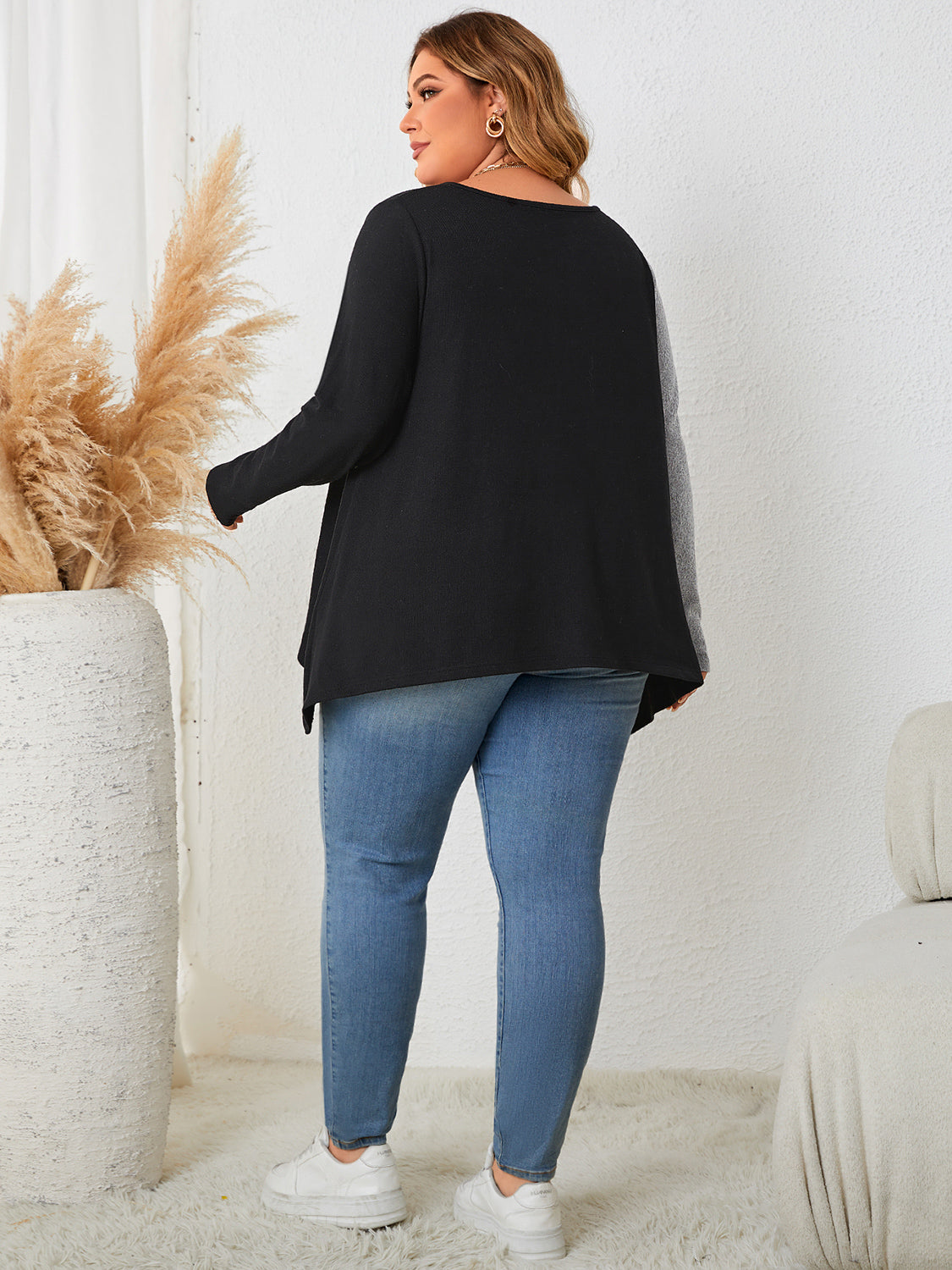 Honey Plus Size Contrast Notched Neck top