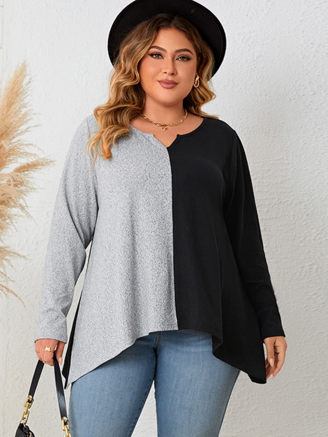 Honey Plus Size Contrast Notched Neck top