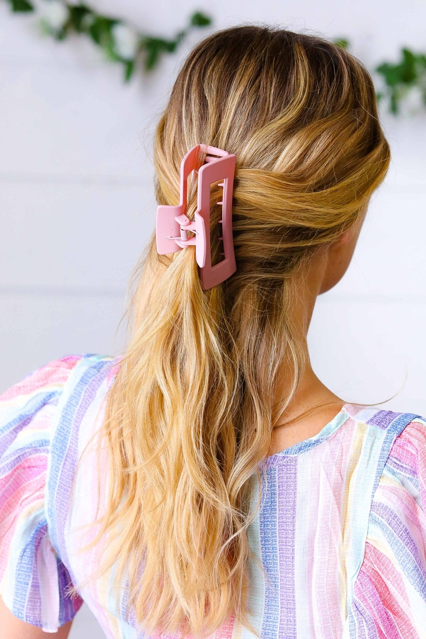 Blush Classic Big Hair Claw - Bitsy Gypsy Boutique