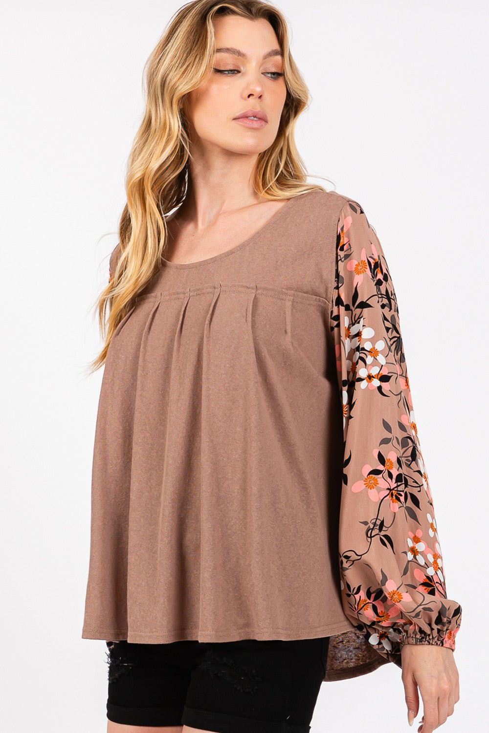 SAGE + FIG Floral Long Sleeve Front Pleated Detail Blouse