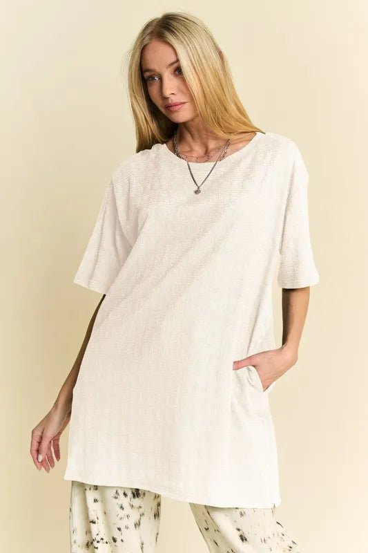 Davi & Dani Short Sleeve Side Slit T-Shirt with Pockets - Bitsy Gypsy Boutique