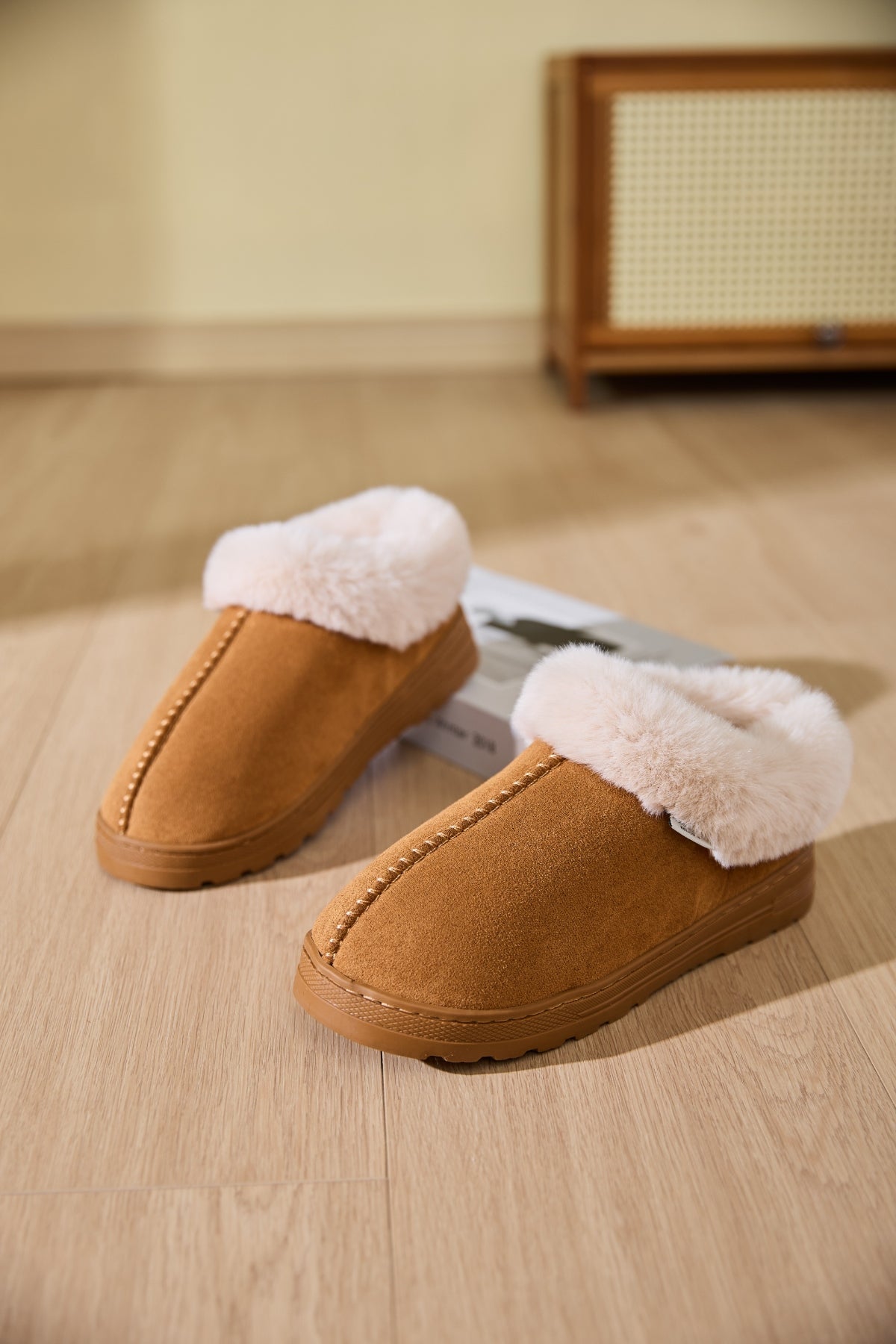 Faux Fur Round Toe Platform Slippers - Bitsy Gypsy Boutique