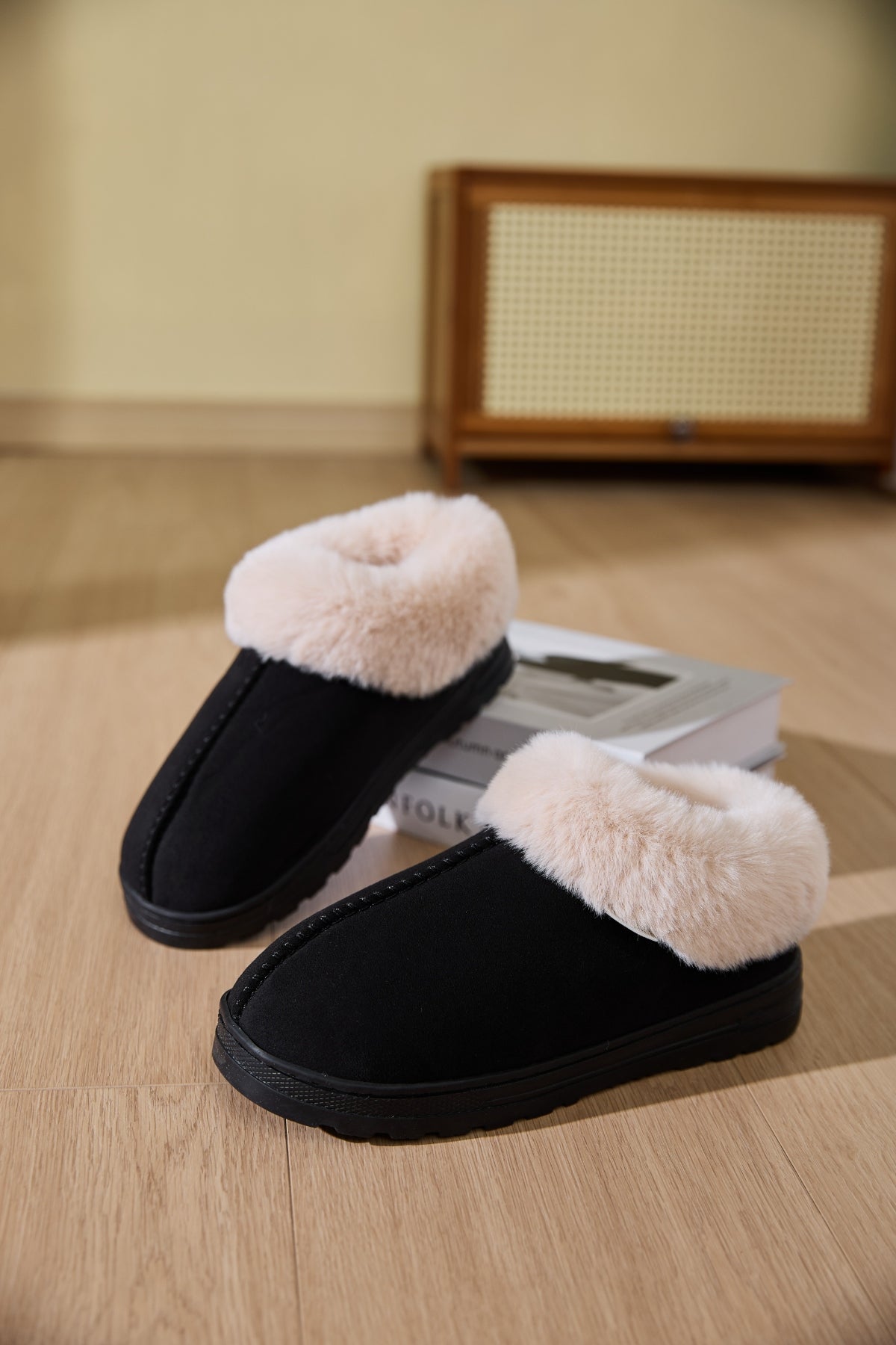 Faux Fur Round Toe Platform Slippers - Bitsy Gypsy Boutique