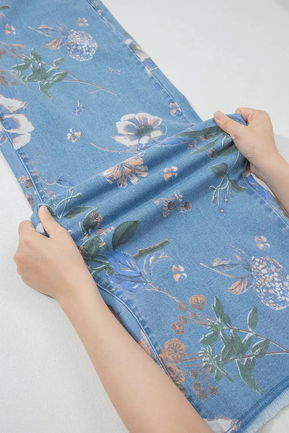 Floral Print Wide-Leg Jeans by Trendsi
