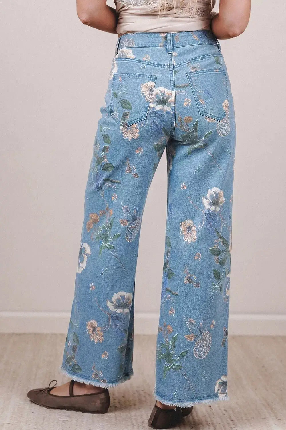 Floral Print Wide-Leg Jeans by Trendsi