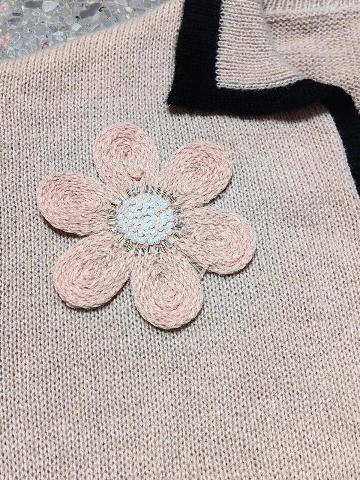 Flower Contrast Trim Dropped Shoulder Sweater - Bitsy Gypsy Boutique