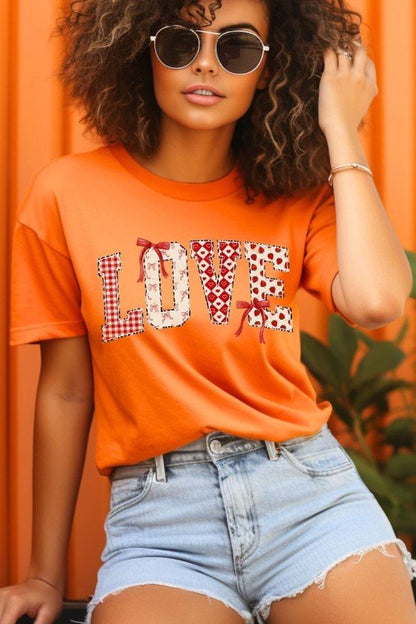 Love Pattern Valentine Graphic Tee - Bitsy Gypsy Boutique