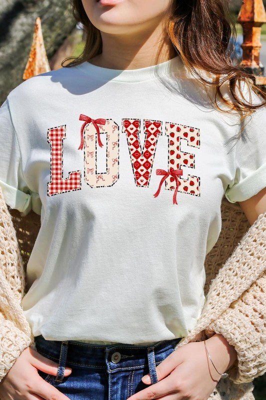 Love Pattern Valentine Graphic Tee - Bitsy Gypsy Boutique