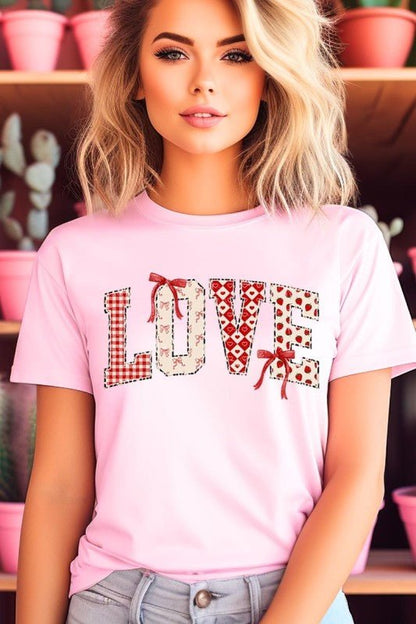 Love Pattern Valentine Graphic Tee - Bitsy Gypsy Boutique