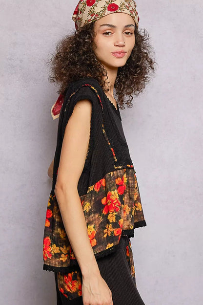 POL Lace Detail Floral Cropped Ruffled Top - Bitsy Gypsy Boutique