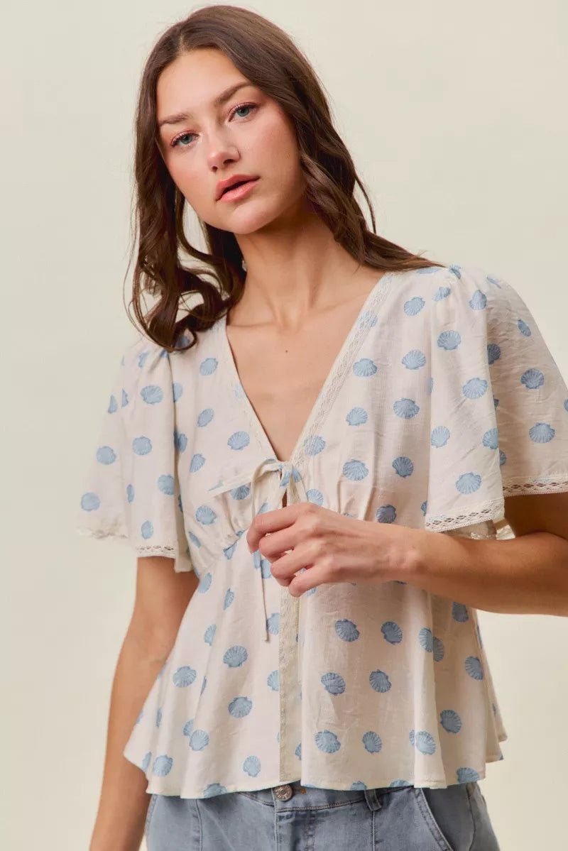 SO ME Shell Print Tie Front Flutter Sleeves Blouse Top - Bitsy Gypsy Boutique