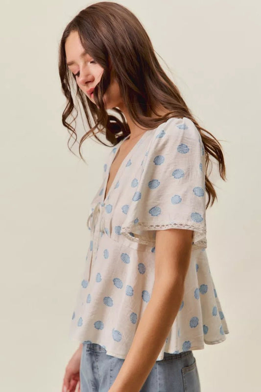 SO ME Shell Print Tie Front Flutter Sleeves Blouse Top - Bitsy Gypsy Boutique