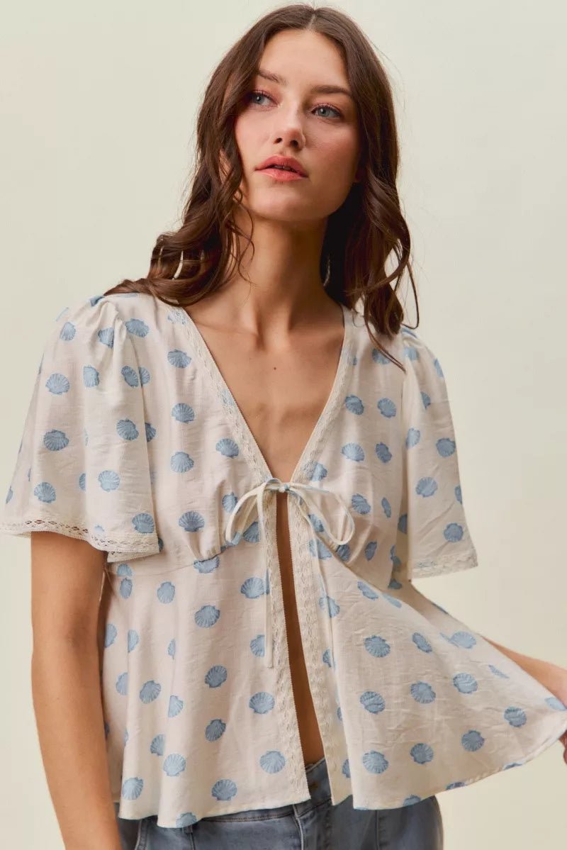 SO ME Shell Print Tie Front Flutter Sleeves Blouse Top - Bitsy Gypsy Boutique