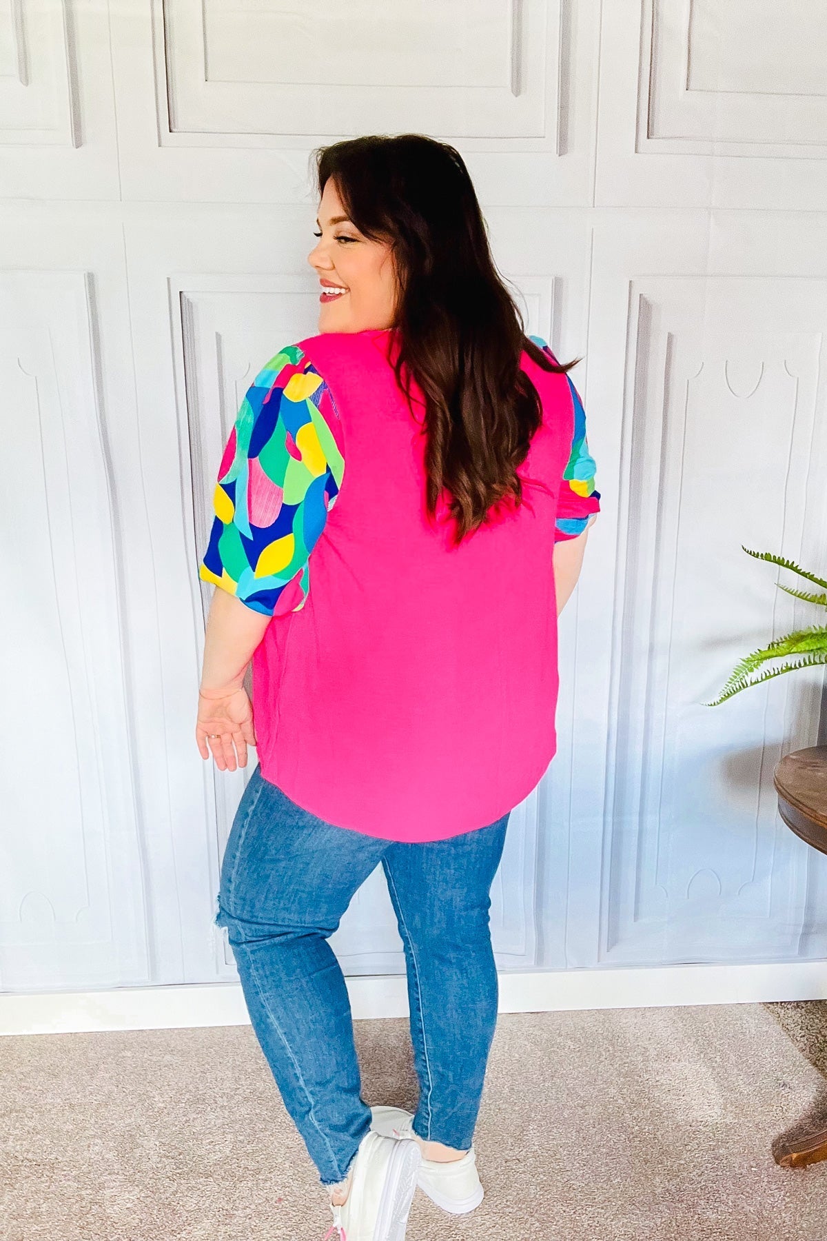 Tell Your Story Fuchsia Geo Print Puff Sleeve V Neck Top - Bitsy Gypsy Boutique