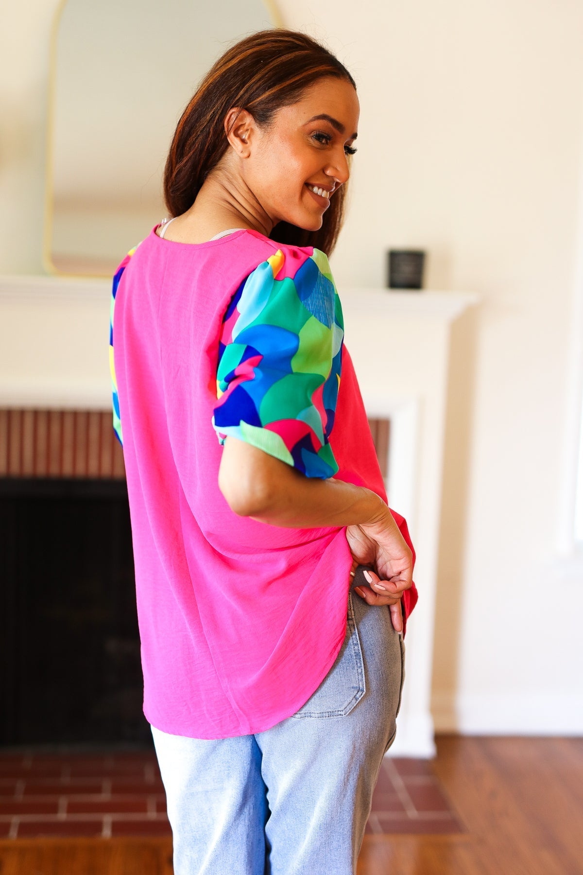 Tell Your Story Fuchsia Geo Print Puff Sleeve V Neck Top - Bitsy Gypsy Boutique