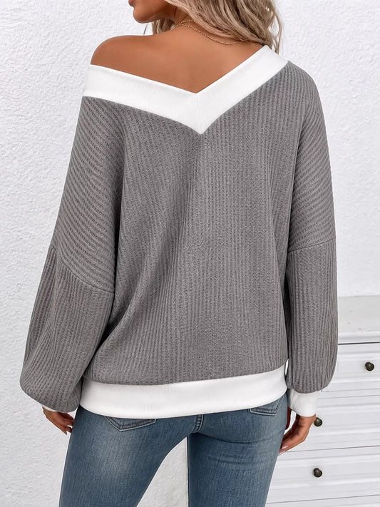 Textured Contrast Trim V-Neck Knit Top - Bitsy Gypsy Boutique