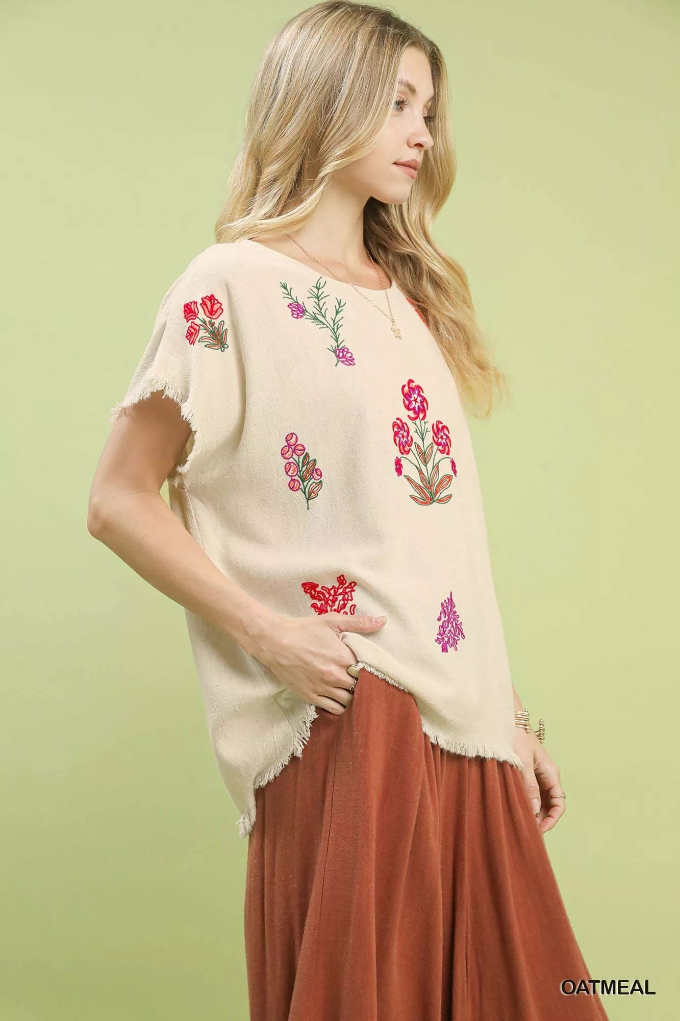 Umgee Linen Blend Embroidered Frayed Hem Top - Bitsy Gypsy Boutique