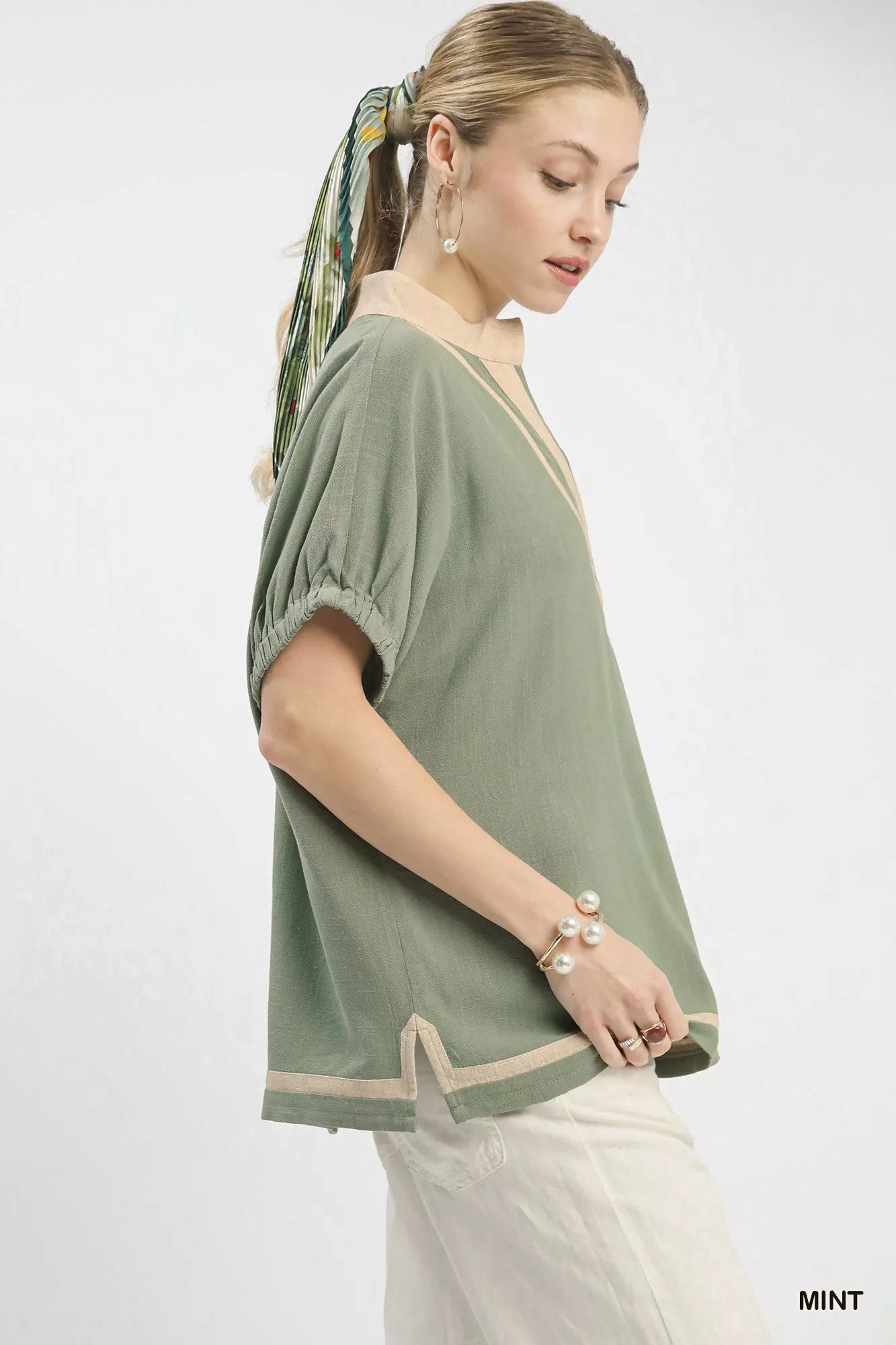 Umgee Linen Contrast Trim V - Neck Blouse - Bitsy Gypsy Boutique