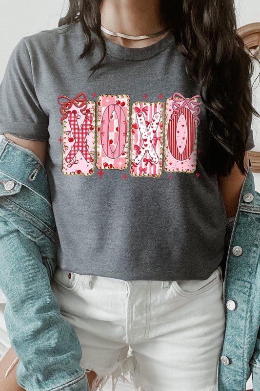 XOXO Bow Valentine Graphic Tee - Bitsy Gypsy Boutique