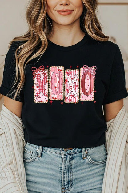 XOXO Bow Valentine Graphic Tee - Bitsy Gypsy Boutique