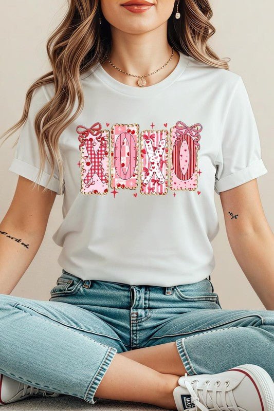 XOXO Bow Valentine Graphic Tee - Bitsy Gypsy Boutique