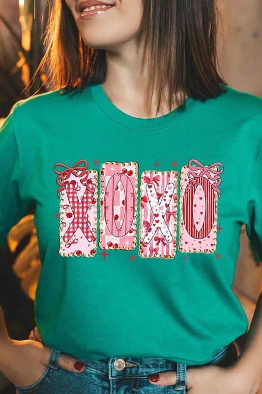 XOXO Bow Valentine Graphic Tee - Bitsy Gypsy Boutique